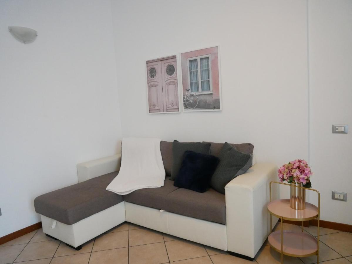 Diadema Pink - Immobili E Soluzioni Rent Apartment Bergamo Luaran gambar