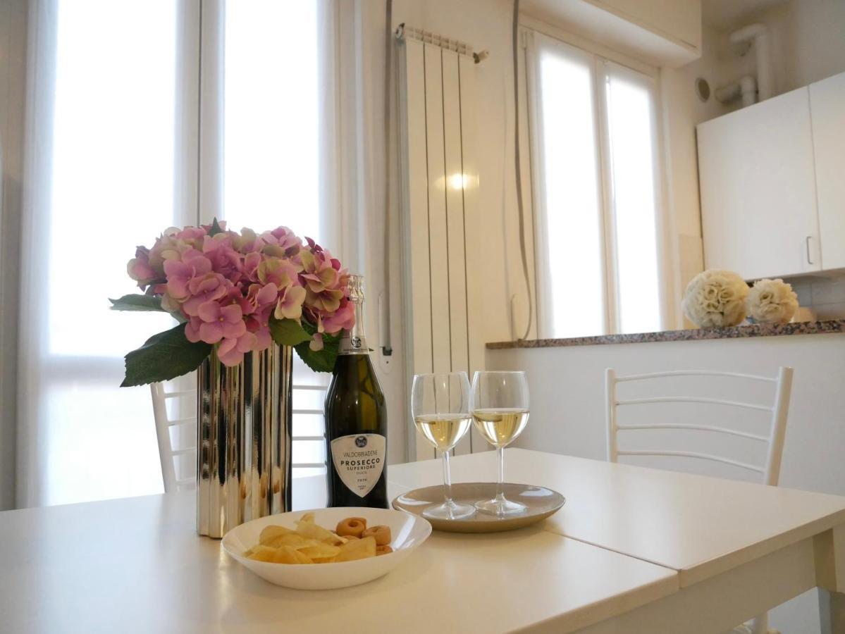 Diadema Pink - Immobili E Soluzioni Rent Apartment Bergamo Luaran gambar